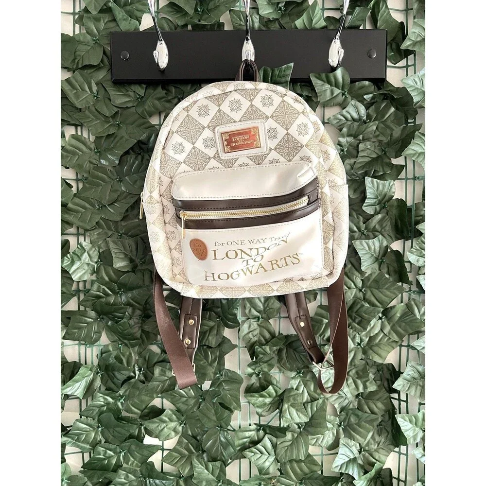 Universal‎ Wizarding World of Harry Potter London to Hogwarts Travel Backpack